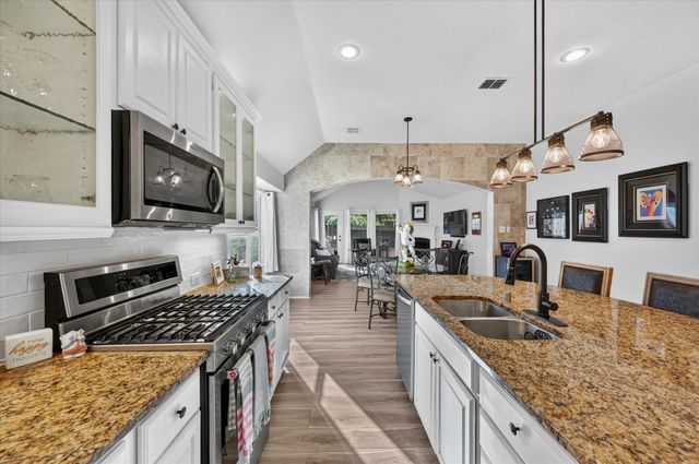 8021 Branch Hollow Trail, Fort Worth, TX 76123