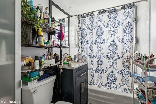 3212 Lindenwood Lane, Glenview, IL 60025