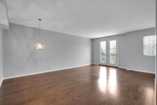 222 W Hyde Street, Arlington Heights, IL 60005