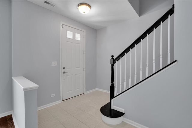 222 W Hyde Street, Arlington Heights, IL 60005