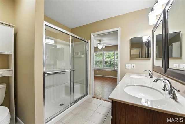 746 Woodside Trails Drive B, Ballwin, MO 63021