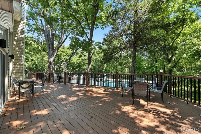 746 Woodside Trails Drive B, Ballwin, MO 63021