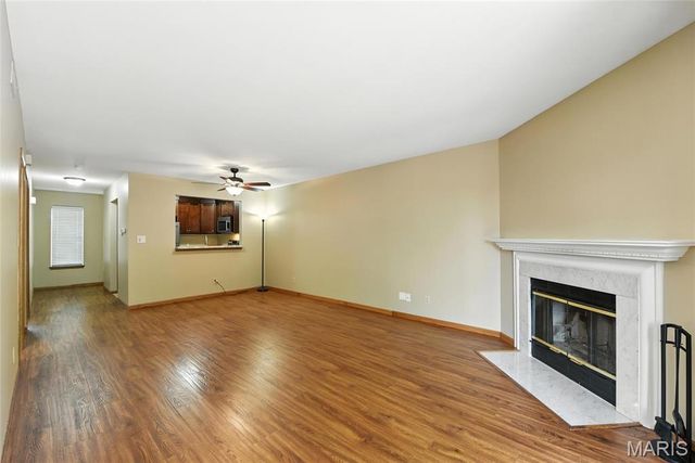 746 Woodside Trails Drive B, Ballwin, MO 63021