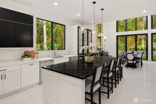 12284 196th Avenue NE, Redmond, WA 98053