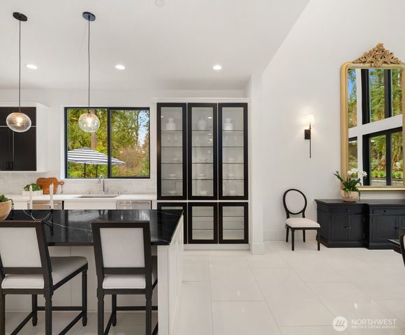 12284 196th Avenue NE, Redmond, WA 98053