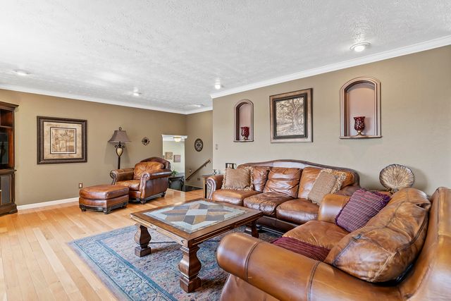 2268 E Thompson Place, Springfield, MO 65804