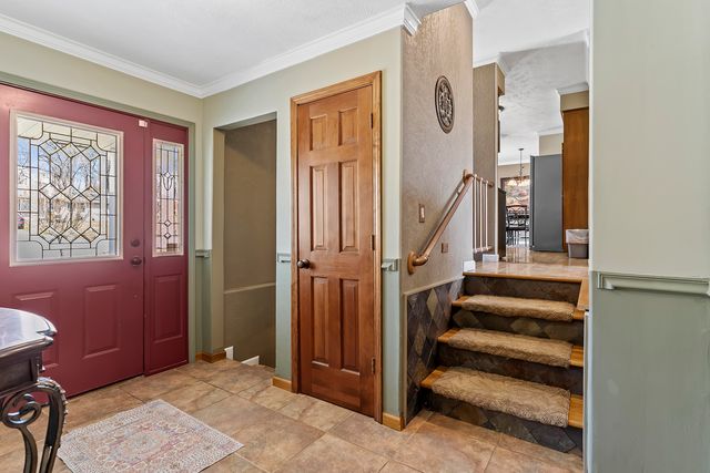 2268 E Thompson Place, Springfield, MO 65804