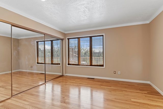 2268 E Thompson Place, Springfield, MO 65804