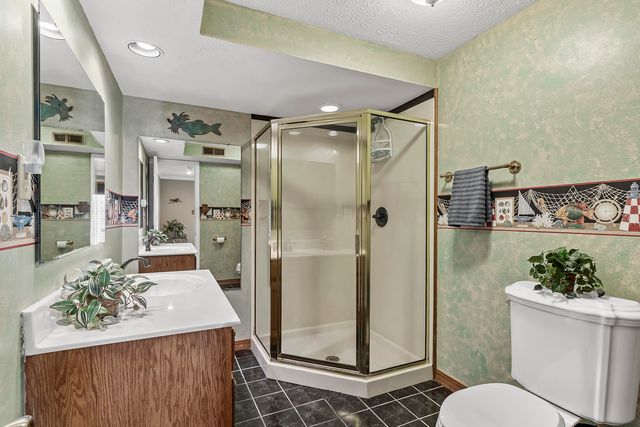 2268 E Thompson Place, Springfield, MO 65804