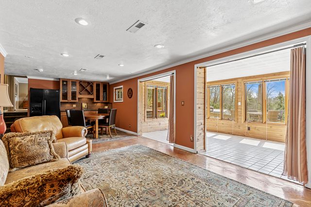 2268 E Thompson Place, Springfield, MO 65804