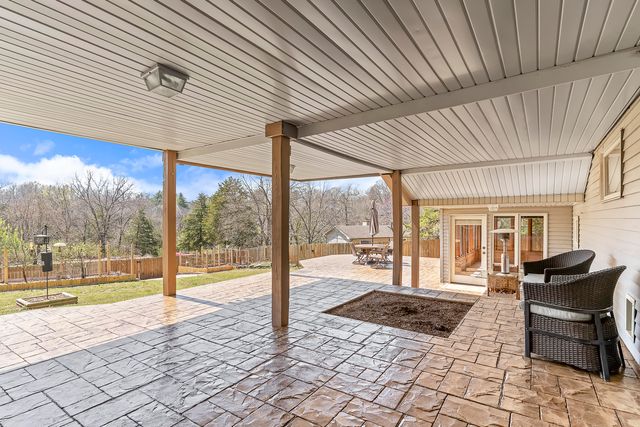 2268 E Thompson Place, Springfield, MO 65804