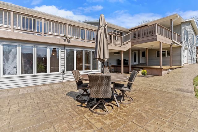 2268 E Thompson Place, Springfield, MO 65804