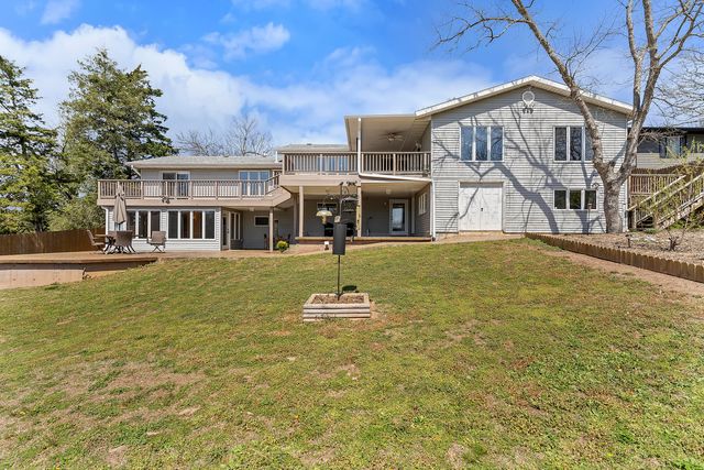 2268 E Thompson Place, Springfield, MO 65804