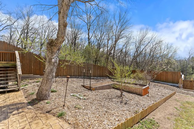 2268 E Thompson Place, Springfield, MO 65804