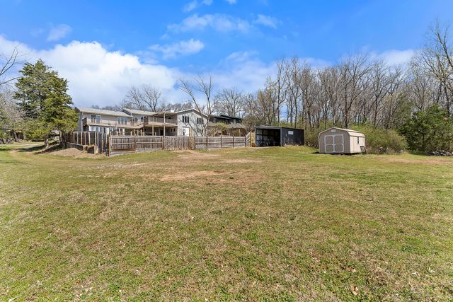 2268 E Thompson Place, Springfield, MO 65804