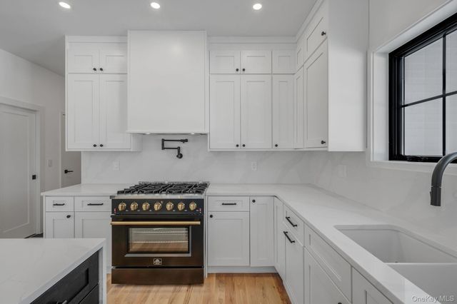 38 Pond Lane, Levittown, NY 11756