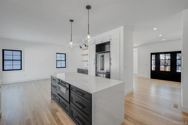 38 Pond Lane, Levittown, NY 11756