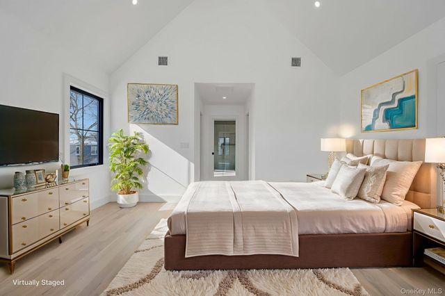 38 Pond Lane, Levittown, NY 11756