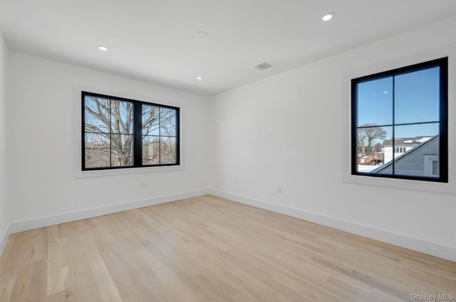 38 Pond Lane, Levittown, NY 11756