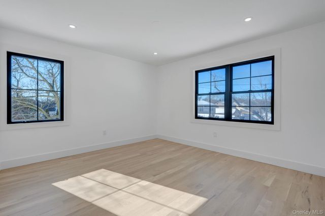 38 Pond Lane, Levittown, NY 11756