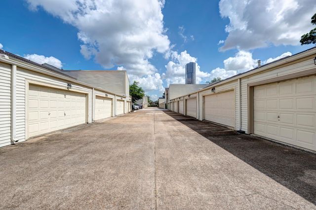 2102 Augusta Drive, Houston, TX 77057