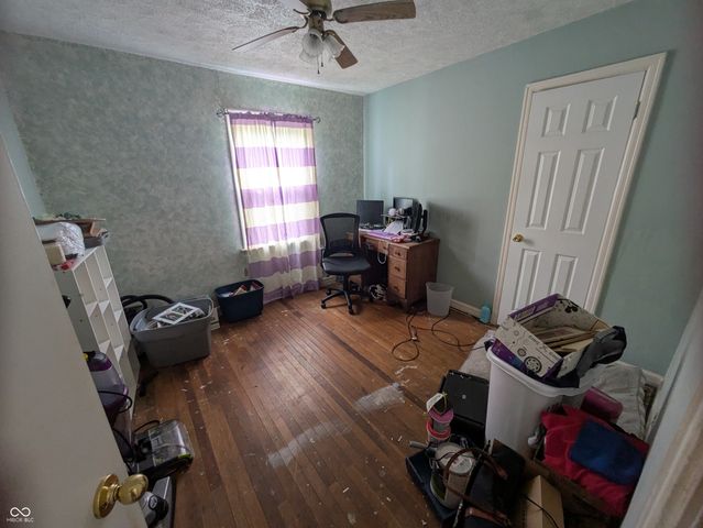 1002 S Noble Street, Shelbyville, IN 46176