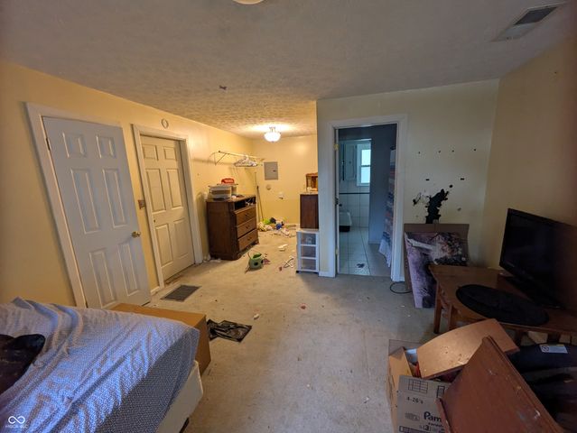 1002 S Noble Street, Shelbyville, IN 46176