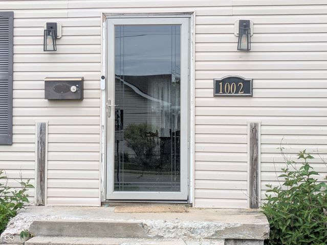 1002 S Noble Street, Shelbyville, IN 46176