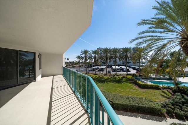 670 ISLAND WAY 304, Clearwater Beach, FL 33767