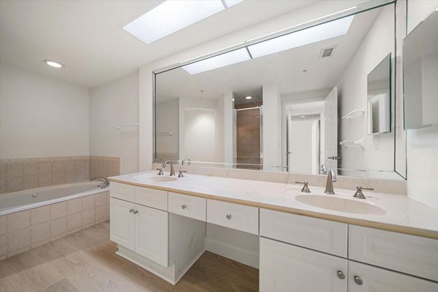 670 ISLAND WAY 304, Clearwater Beach, FL 33767