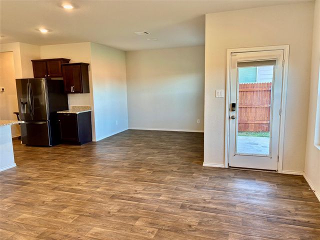 127 Snapdragon LN, San Marcos, TX 78666