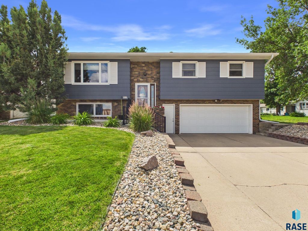 2513 S Lake Ave Avenue, Sioux Falls, SD 57105