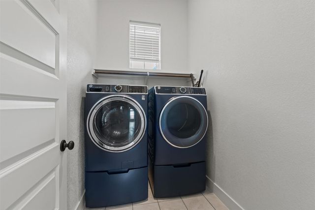 920 Hornsby HOLW, Leander, TX 78641