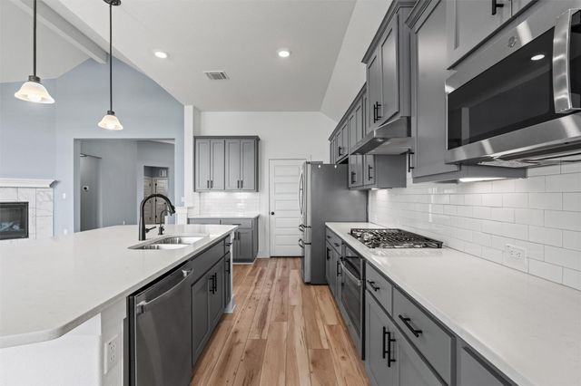 920 Hornsby HOLW, Leander, TX 78641