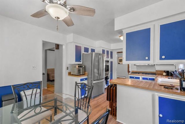8522 Hampton, Grosse Ile, MI 48138