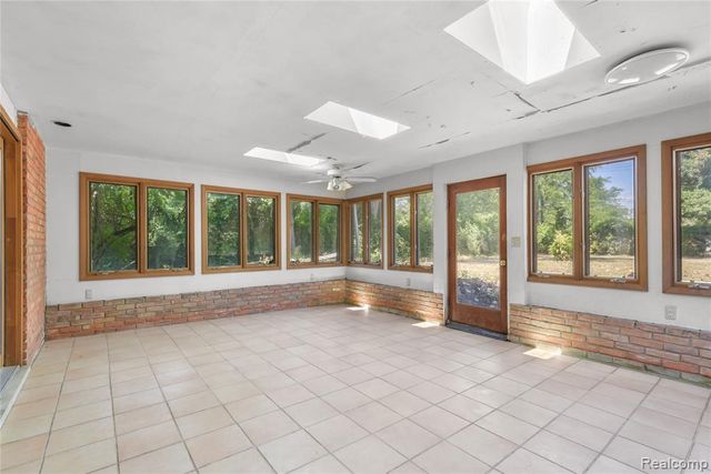 8522 Hampton, Grosse Ile, MI 48138