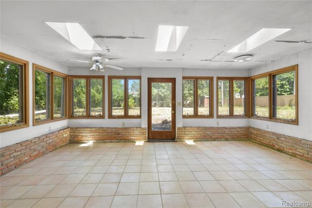 8522 Hampton, Grosse Ile, MI 48138