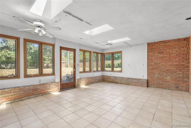 8522 Hampton, Grosse Ile, MI 48138
