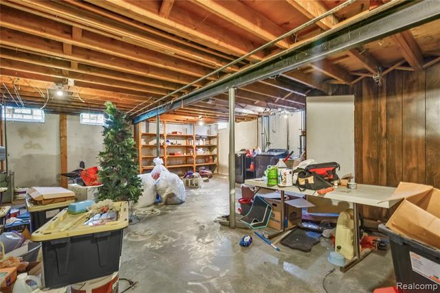 8522 Hampton, Grosse Ile, MI 48138