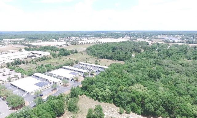 451 ROLLING ACRES ROAD, Lady Lake, FL 32159