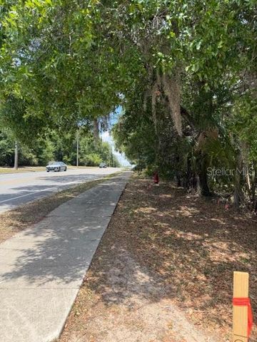 451 ROLLING ACRES ROAD, Lady Lake, FL 32159