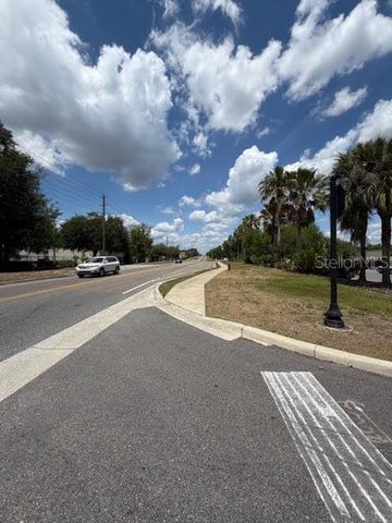 451 ROLLING ACRES ROAD, Lady Lake, FL 32159