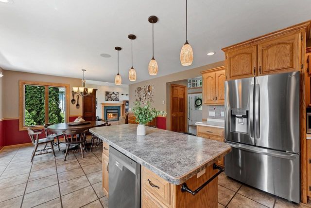 421 WOODROW COURT, Denmark, WI 54208