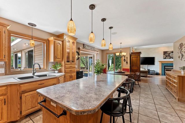 421 WOODROW COURT, Denmark, WI 54208