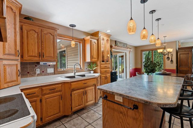 421 WOODROW COURT, Denmark, WI 54208