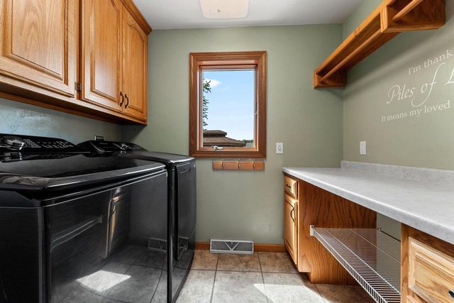 421 WOODROW COURT, Denmark, WI 54208