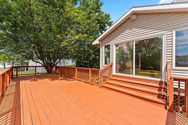 421 WOODROW COURT, Denmark, WI 54208