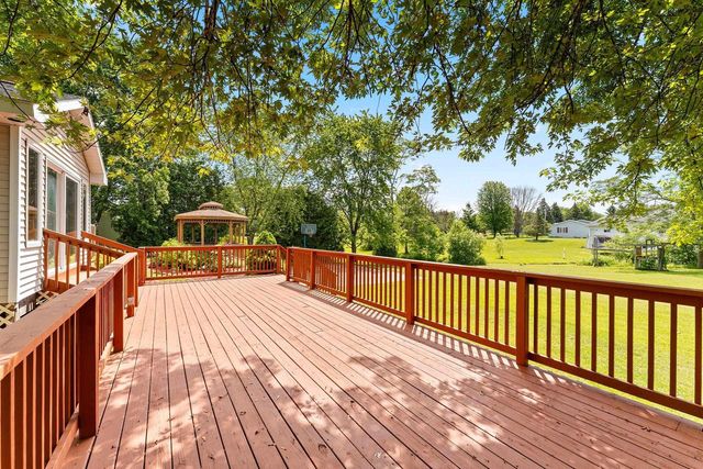 421 WOODROW COURT, Denmark, WI 54208