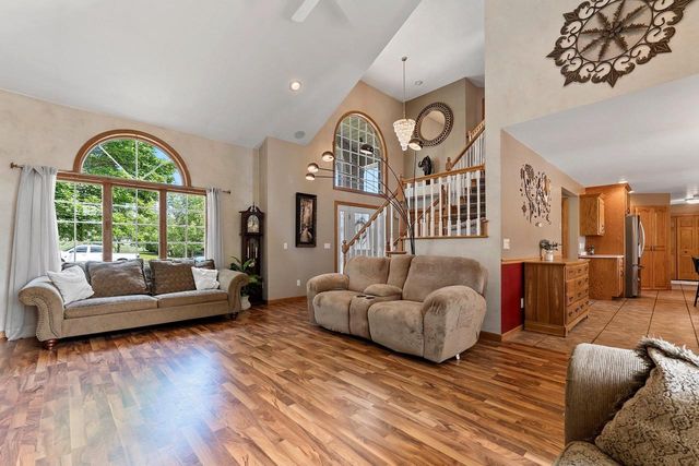 421 WOODROW COURT, Denmark, WI 54208