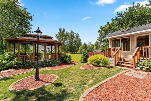 421 WOODROW COURT, Denmark, WI 54208